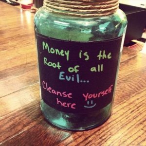 26 Of The Funniest Tip Jars Youll See All Day3