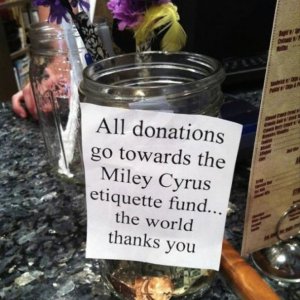 26 Of The Funniest Tip Jars Youll See All Day7