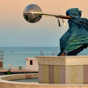 The Gravity Defying Sculptures (13)