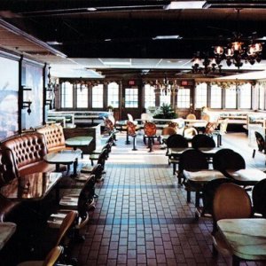 Unique McDonalds Restaurants (20)