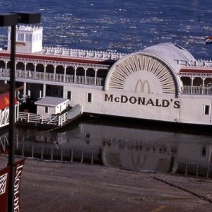 Unique McDonalds Restaurants (21)