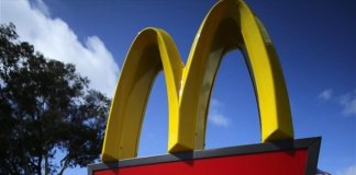 Unique McDonalds restaurants (21 images)