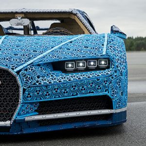 LEGO Builds Bugatti Chiron (12)