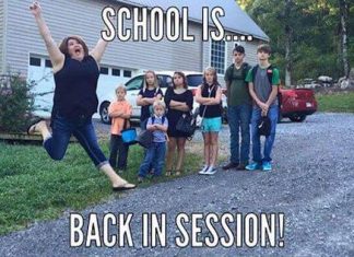 Happy parents celebrating first day of School (21 images)