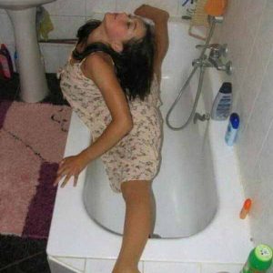 Unexplained peoples actions captured on the photo (17)